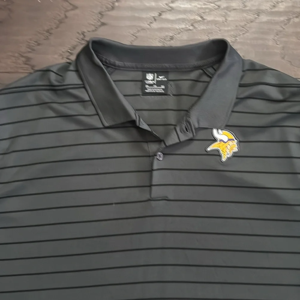 Nike Men's Black Polo with Subtle Stripes